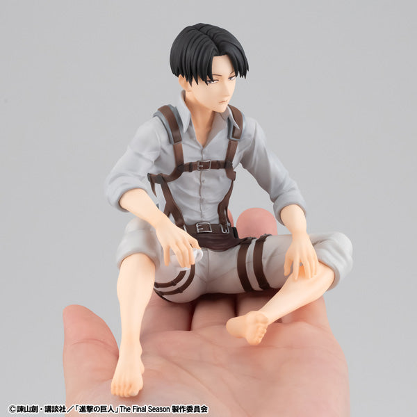 attack-on-titan-gem-series-palm-size-squad-captain-levi