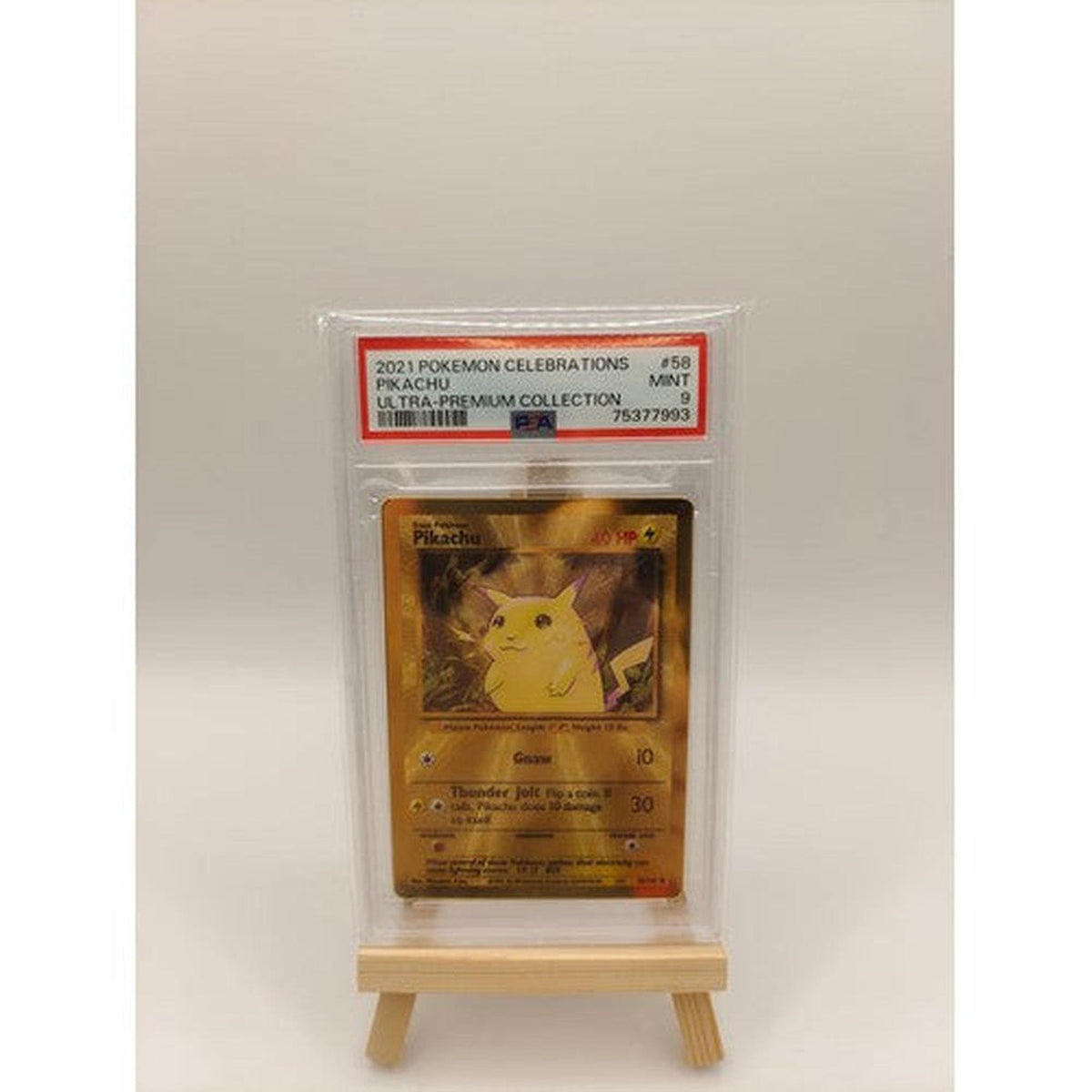 Pokémon - Pikachu (PSA 9) Gold Metal