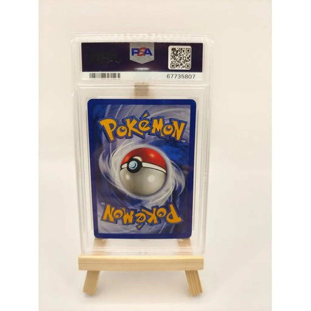 Pokémon - 1st Edition Moltres Holo (PSA 9)