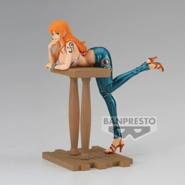 One-Piece-Nami-Figure