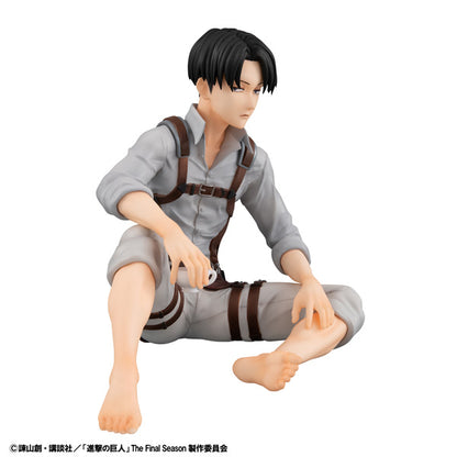 attack-on-titan-gem-series-palm-size-squad-captain-levi-figure